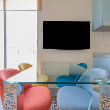 Fun Building By Homeabout Apartment Malaga