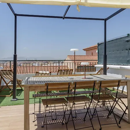 Fun Building By Homeabout Apartment Malaga