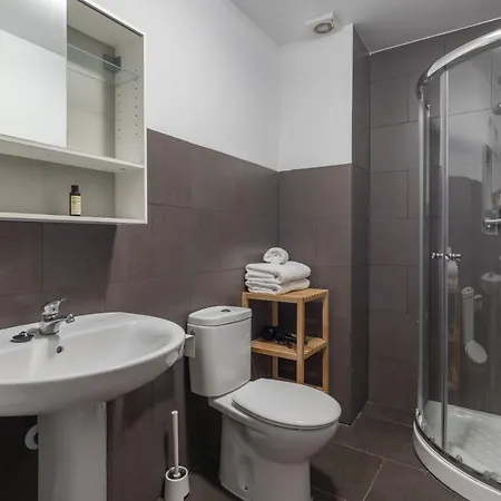 Fun Building By Homeabout Appartement *