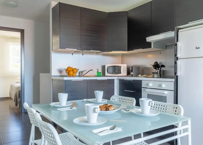 Fun Building By Homeabout مالقة