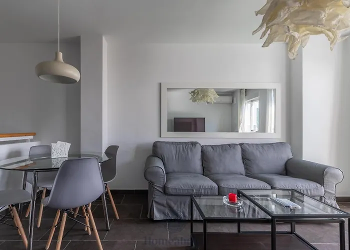 Fun Building By Homeabout شقة مالقة
