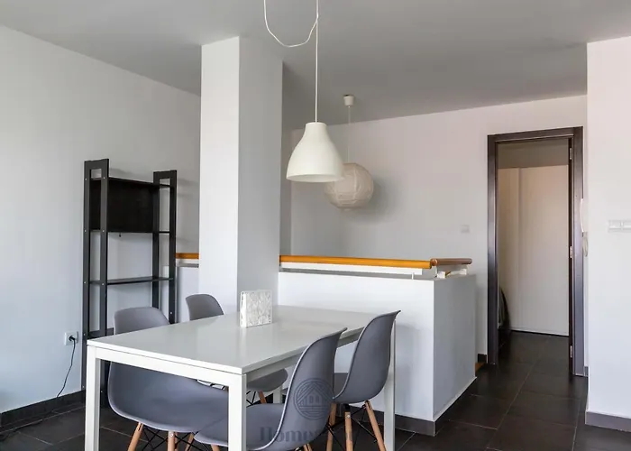 Fun Building By Homeabout مالقة