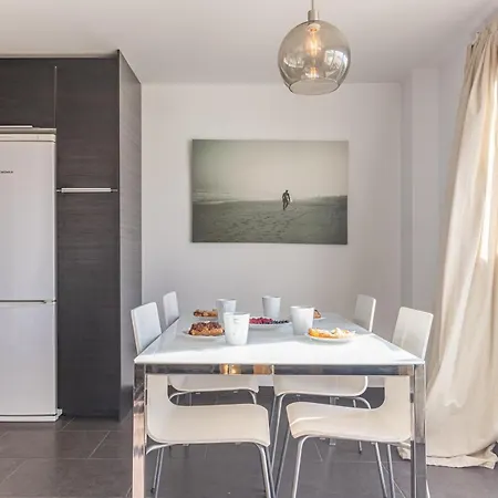 Fun Building By Homeabout Málaga